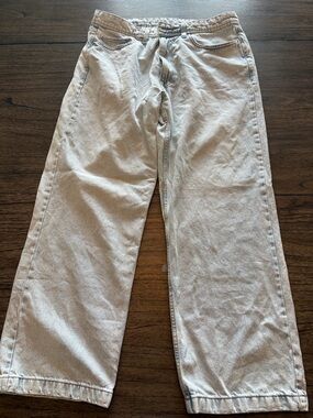Generic-Light Wash Straight Leg Jeans